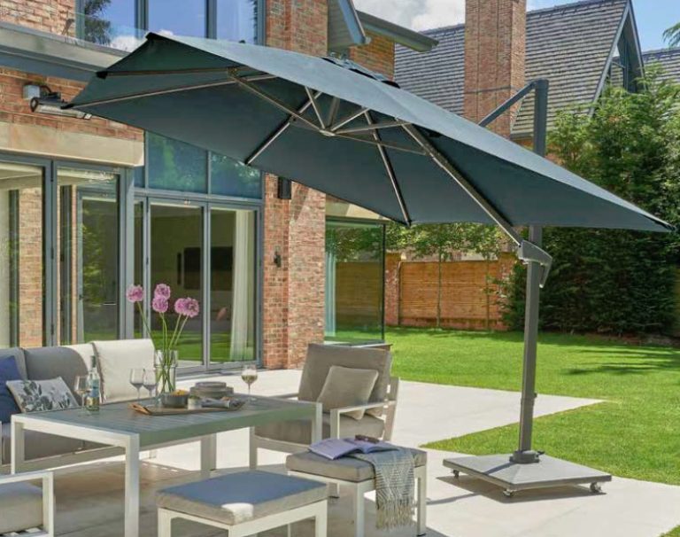 Royce Executive cantilever parasol